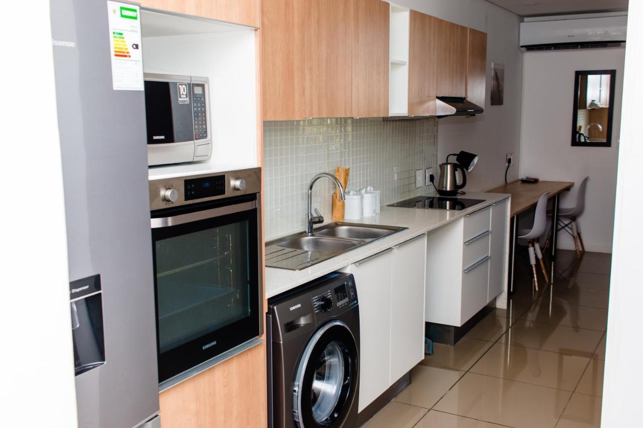 Urban Oasis Apartments At Freedom Plaza Windhoek Bagian luar foto